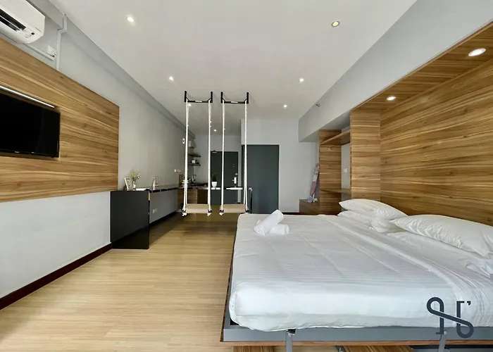 Homesuite\' Home At Aeropod Sovo